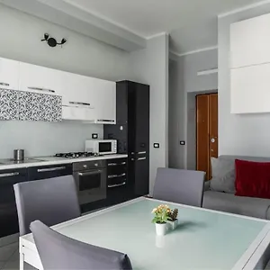 etna-apartment.it-romehotels.com/